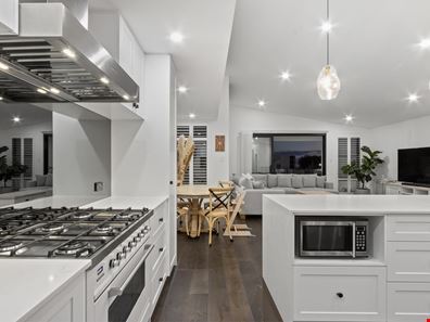 13 Caledonia Loop, North Coogee WA 6163