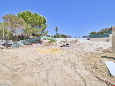 4 Albacore Street, Golden Bay WA 6174