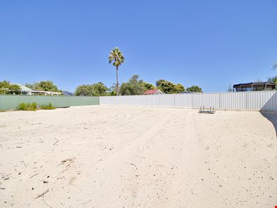 4 Albacore Street, Golden Bay WA 6174