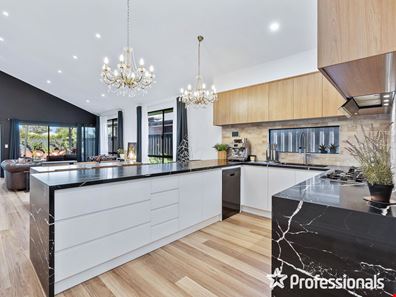 7 Lychee Way, Maida Vale WA 6057
