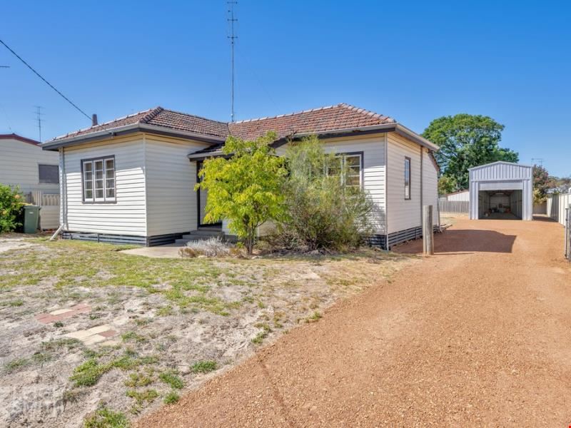 19 Thatcher Street, Waroona WA 6215