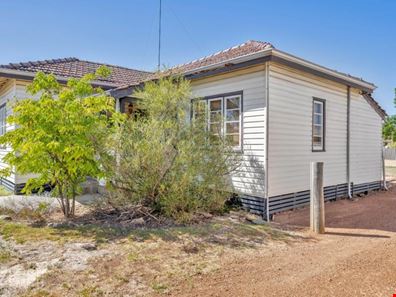 19 Thatcher Street, Waroona WA 6215
