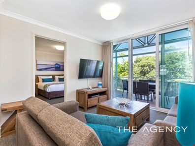 25/137 Melville Parade, Como WA 6152