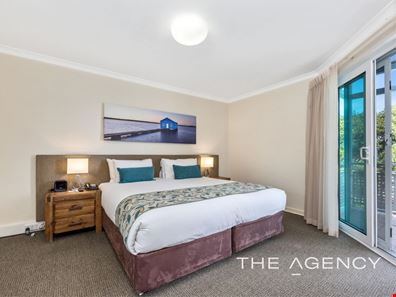 25/137 Melville Parade, Como WA 6152