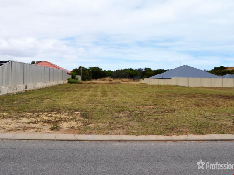 18 Periwinkle Street, Drummond Cove WA 6532