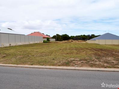 18 Periwinkle Street, Drummond Cove WA 6532