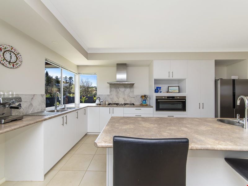 2a Hitchcock Drive, Nannup WA 6275