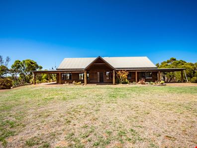 19 Francisco Road, Dongara WA 6525