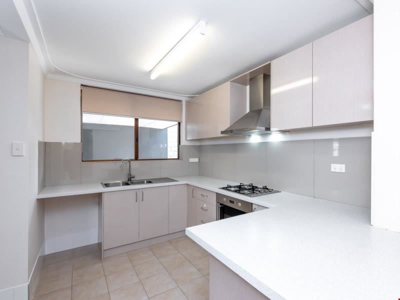 4B Mandalay Place, Craigie WA 6025
