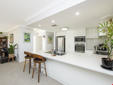 127/52 Bellambi Chase, Lakelands WA 6180