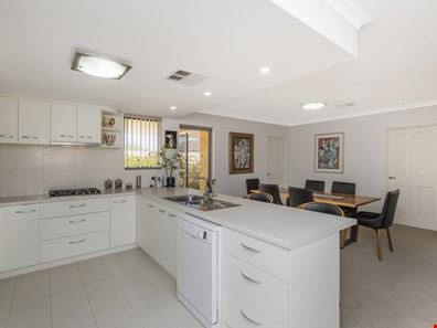 127/52 Bellambi Chase, Lakelands WA 6180