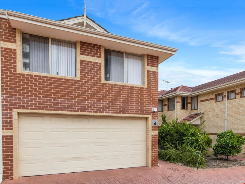 4/230 KNUTSFORD AVENUE, Kewdale WA 6105
