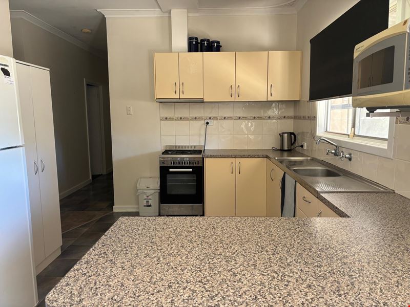 1 Smith  Street, East Carnarvon WA 6701