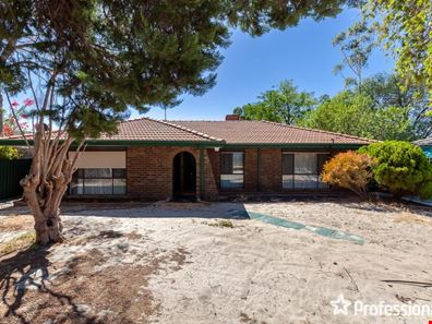 42 Willowmead Way, Kelmscott WA 6111