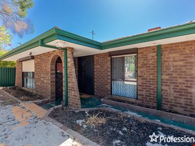 42 Willowmead Way, Kelmscott WA 6111