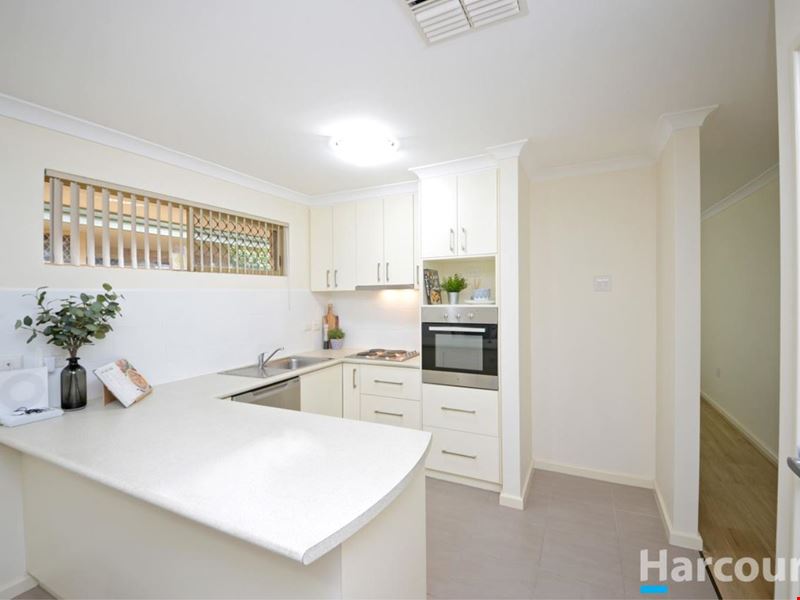 Villa 32/25-27 Parkhill Way, Wilson WA 6107