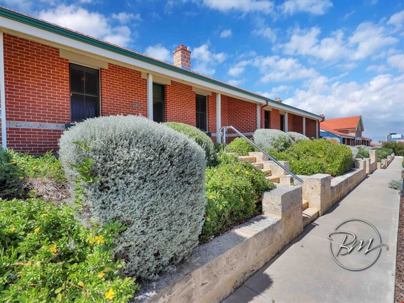 2/2 Burt Street, Fremantle WA 6160