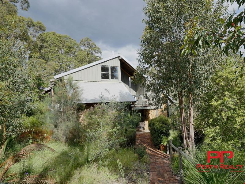 31 Stone Crescent, Darlington WA 6070