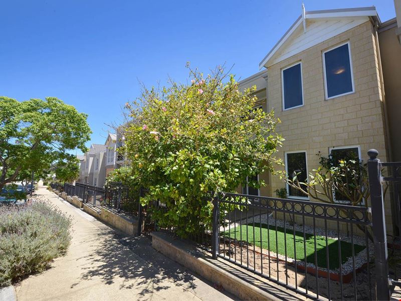 20 Gaudi Way, Clarkson WA 6030