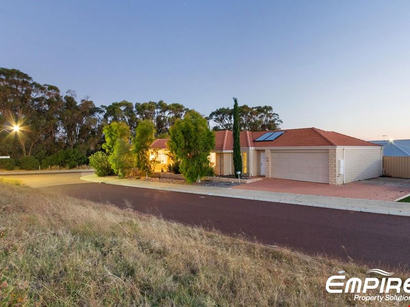 34 Preston Drive, Lake Coogee WA 6166
