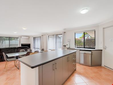 2/13 Walter Street, Beresford WA 6530