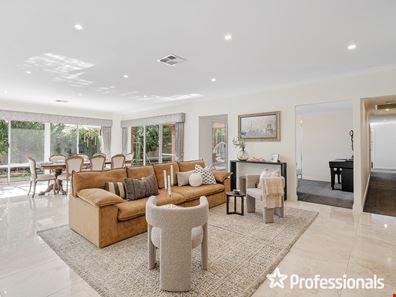 23 Meloway Drive, Maida Vale WA 6057