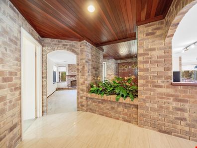 81 Kilkenny Circle, Waterford WA 6152