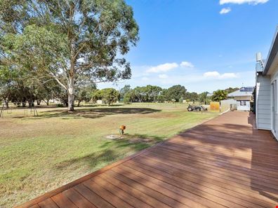 53 Eaglehawk Drive, Ravenswood WA 6208