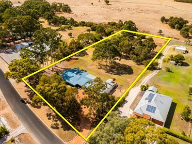 53 Eaglehawk Drive, Ravenswood WA 6208
