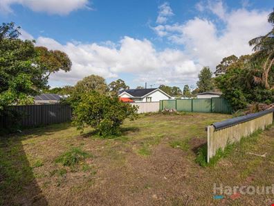 15A Rochford Way, Girrawheen WA 6064