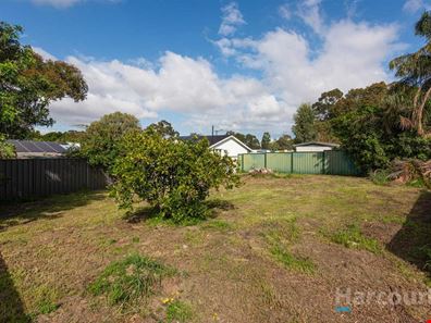 15A Rochford Way, Girrawheen WA 6064