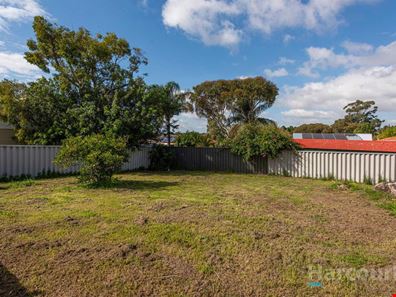 15A Rochford Way, Girrawheen WA 6064