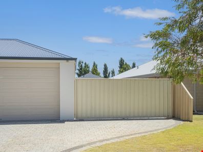10 Mistral Bend, Yalyalup WA 6280