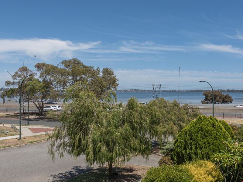 5/107 Melville Parade, Como WA 6152