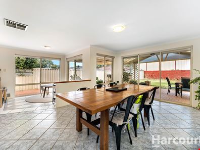 7 Howe Close, San Remo WA 6210