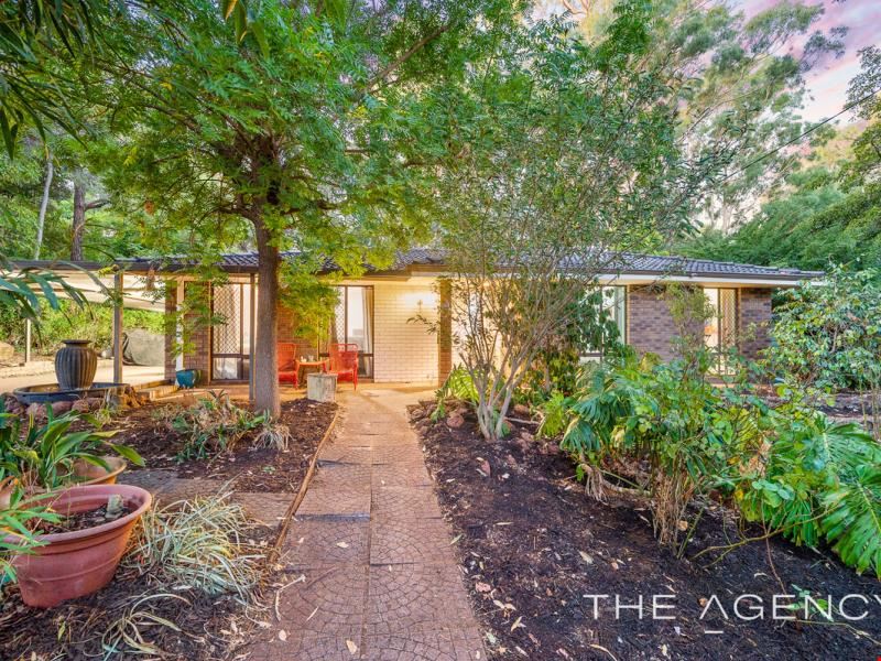 62 Valley View Road, Roleystone WA 6111