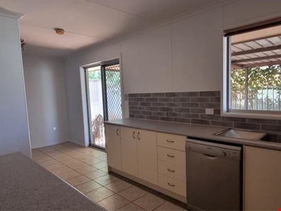2 Nicholls Place, Newman WA 6753