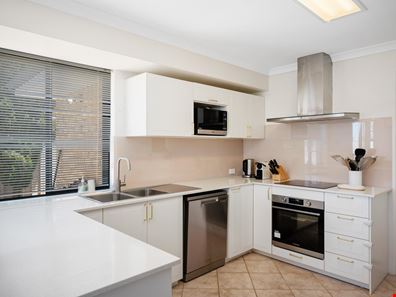 9B Forward Street, Manning WA 6152