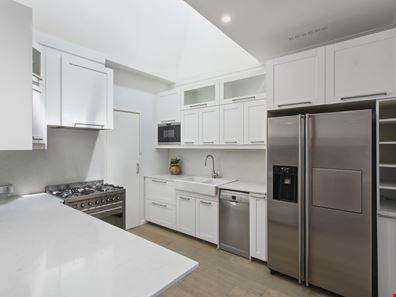 3/4A Watkins Place, Dalkeith WA 6009