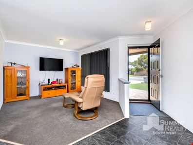 43 Swan Avenue, Millbridge WA 6232