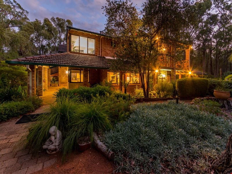 101 Kawina Road, Bickley WA 6076