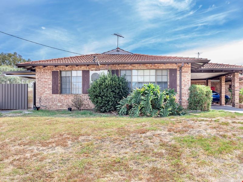 1/4 Dower Court, Armadale WA 6112