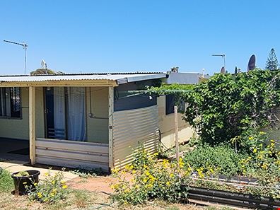 8/4 Hull Street, Cape Burney WA 6532