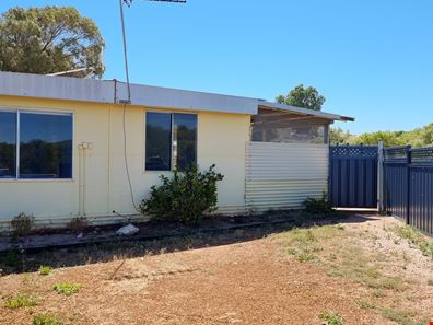 8/4 Hull Street, Cape Burney WA 6532