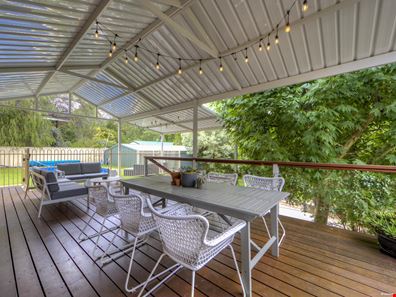 15 Nairn Road, Bickley WA 6076