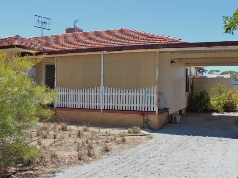 9 Greenham St, Koorda WA 6475