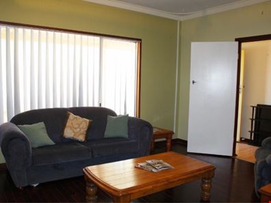 9 Greenham St, Koorda WA 6475