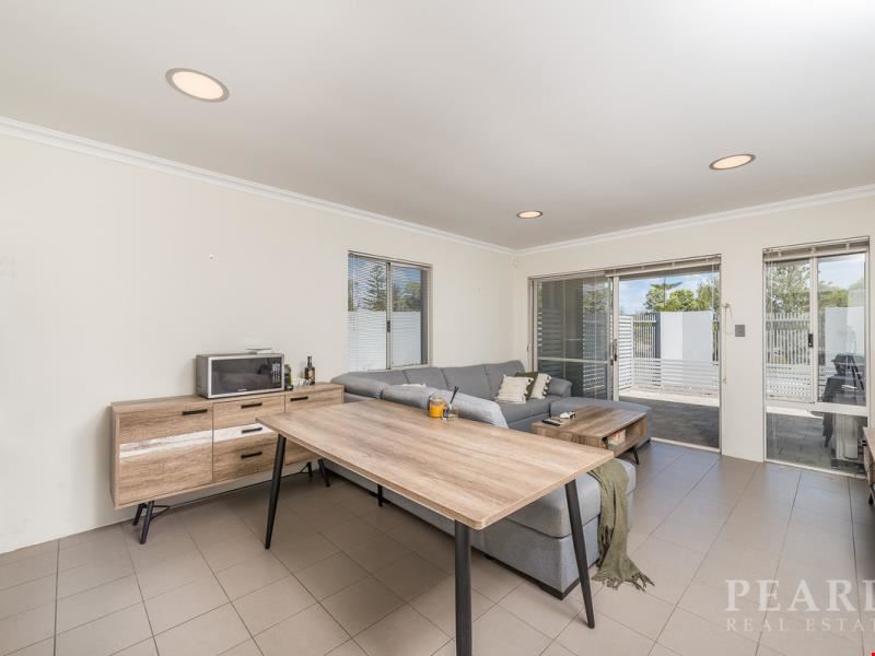 1/1 Elsbury Approach, Clarkson WA 6030