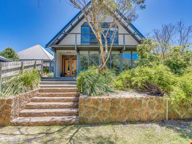 3 Grove Street East, Little Grove WA 6330