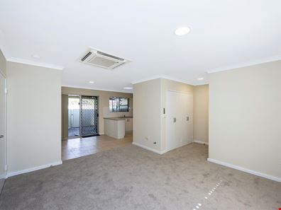 51/10 Houtmans Street, Shelley WA 6148